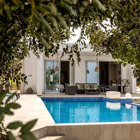 Villa Infinity Blue Lachi